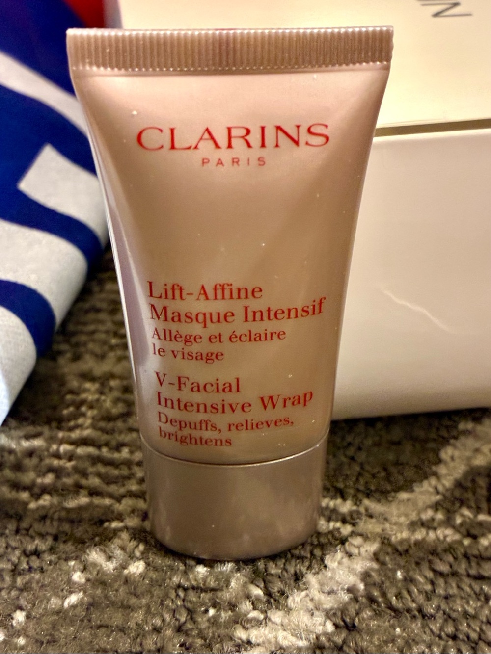 2026Instant Depuffing!Clarins Cult Fav V-Facial Instant Depuffing Face Mask 15ml